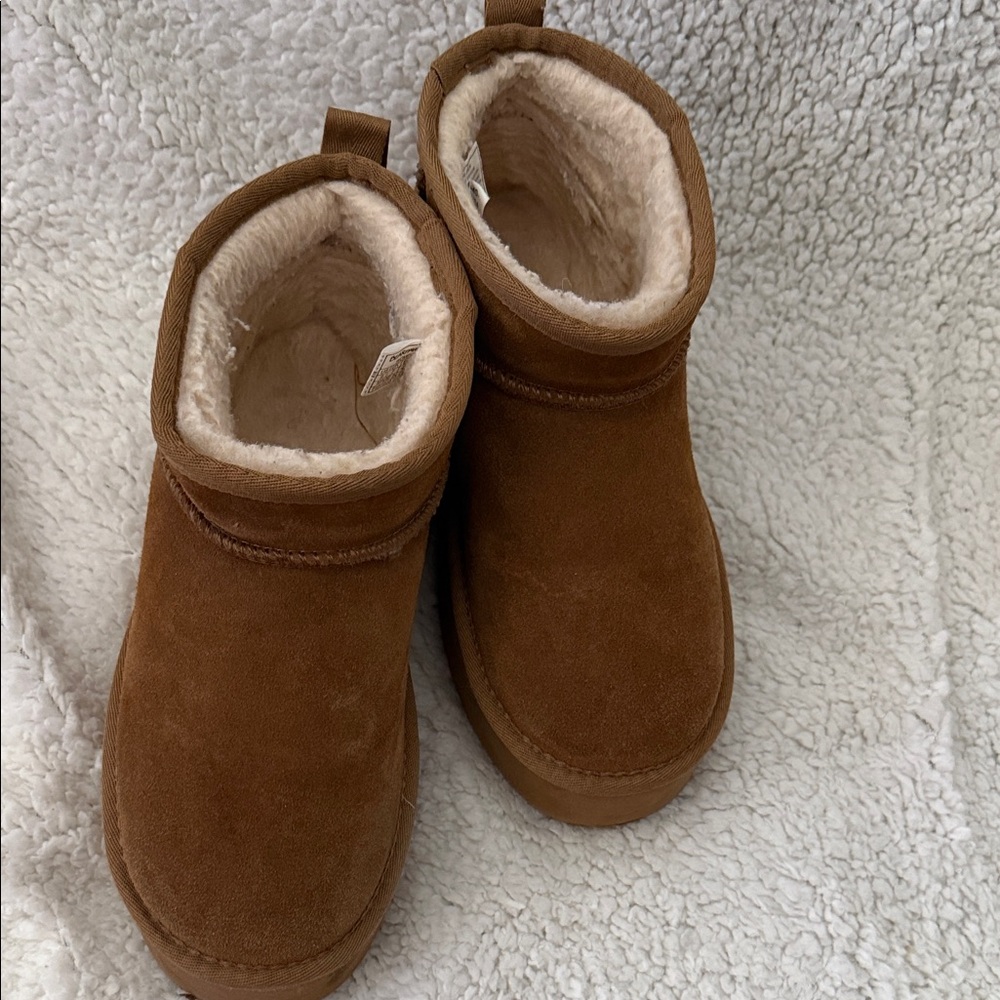 BearPaw Women's Tan Winter Boots